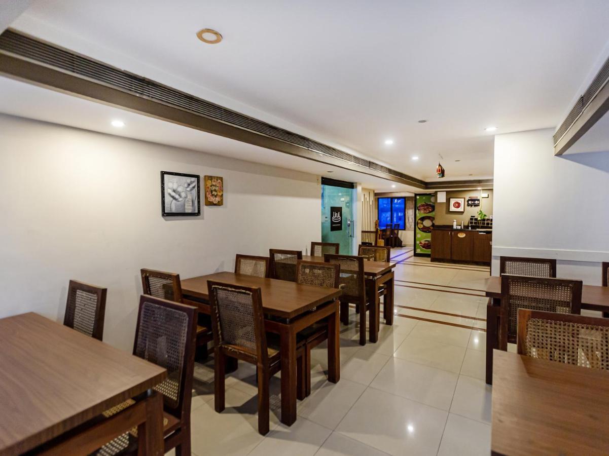 Hotel Treebo Trend Time Square Marine Drive Kochi Exterior foto